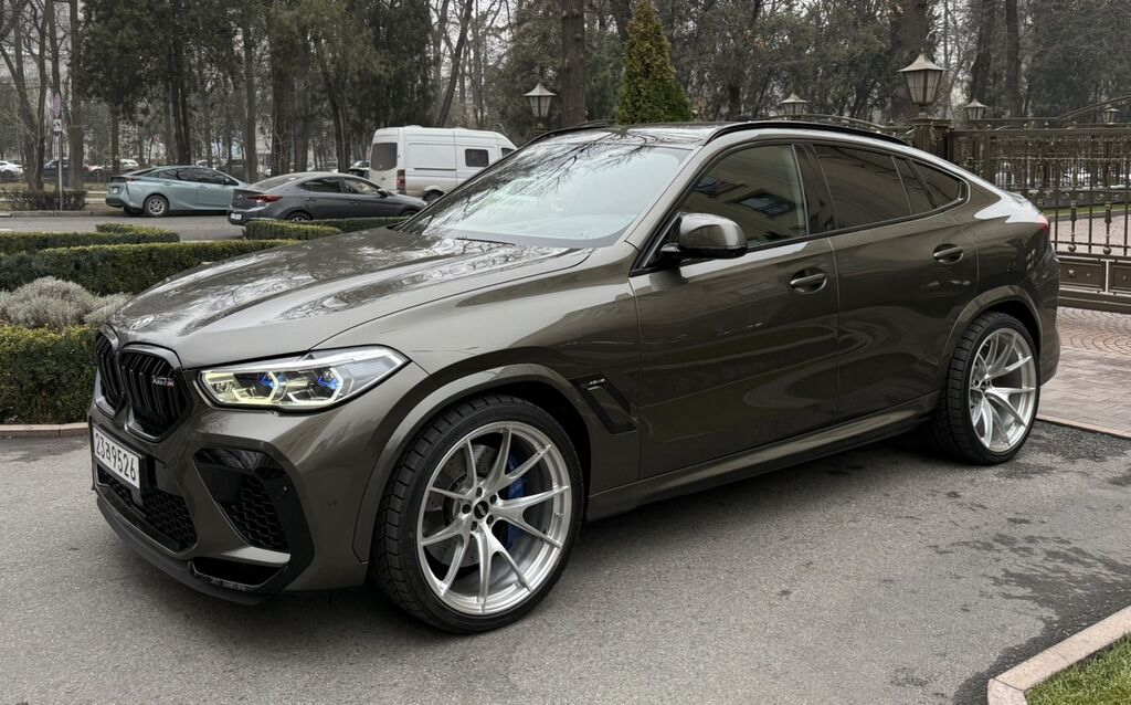 BMW X6 M: 2021 г., 4.4 л