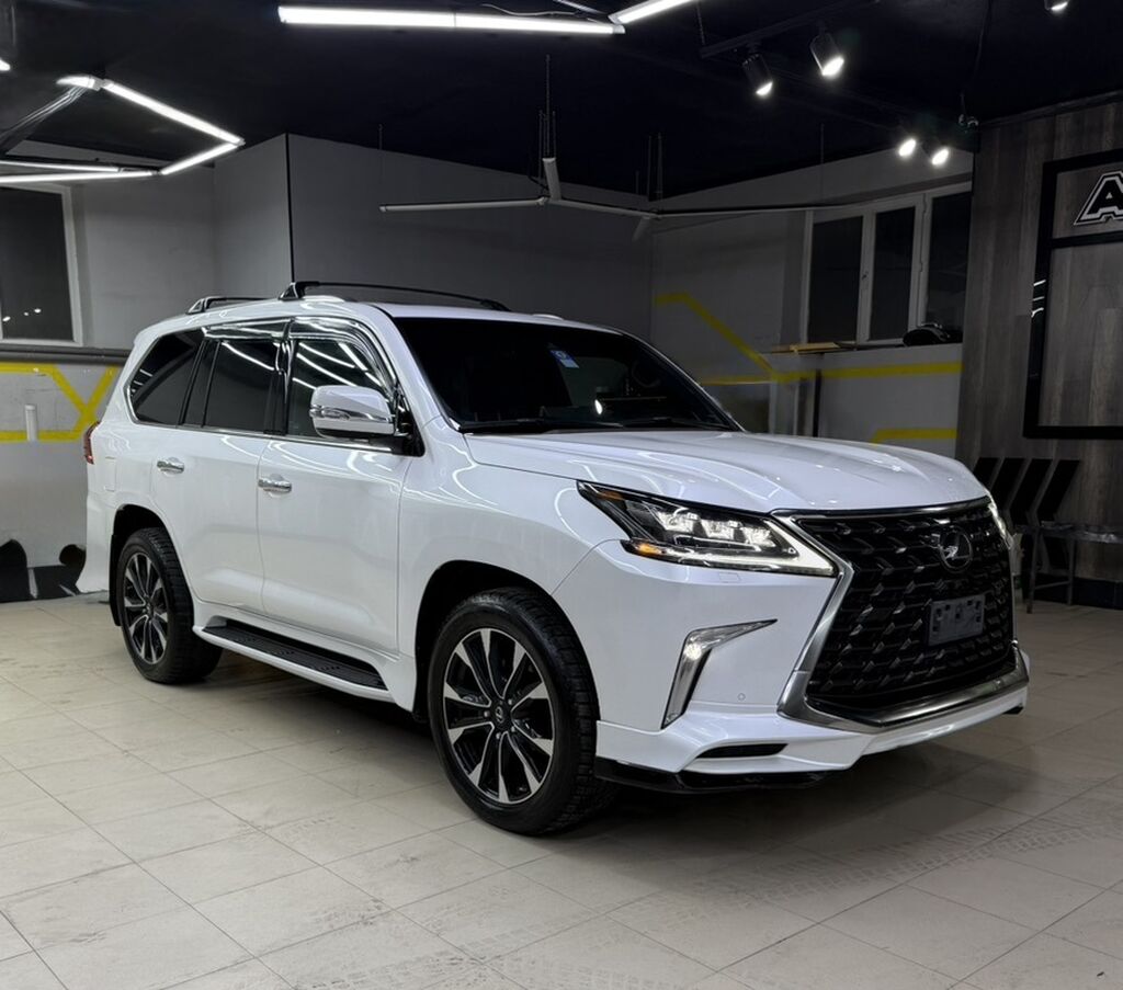 Lexus LX: 2021 г., 5.7 л