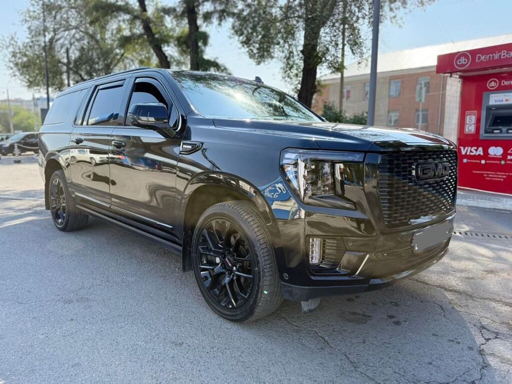 GMC Yukon: 2023 г